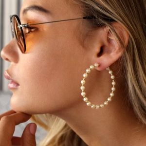 Tommassini Pearl Gold Hoop Earrings